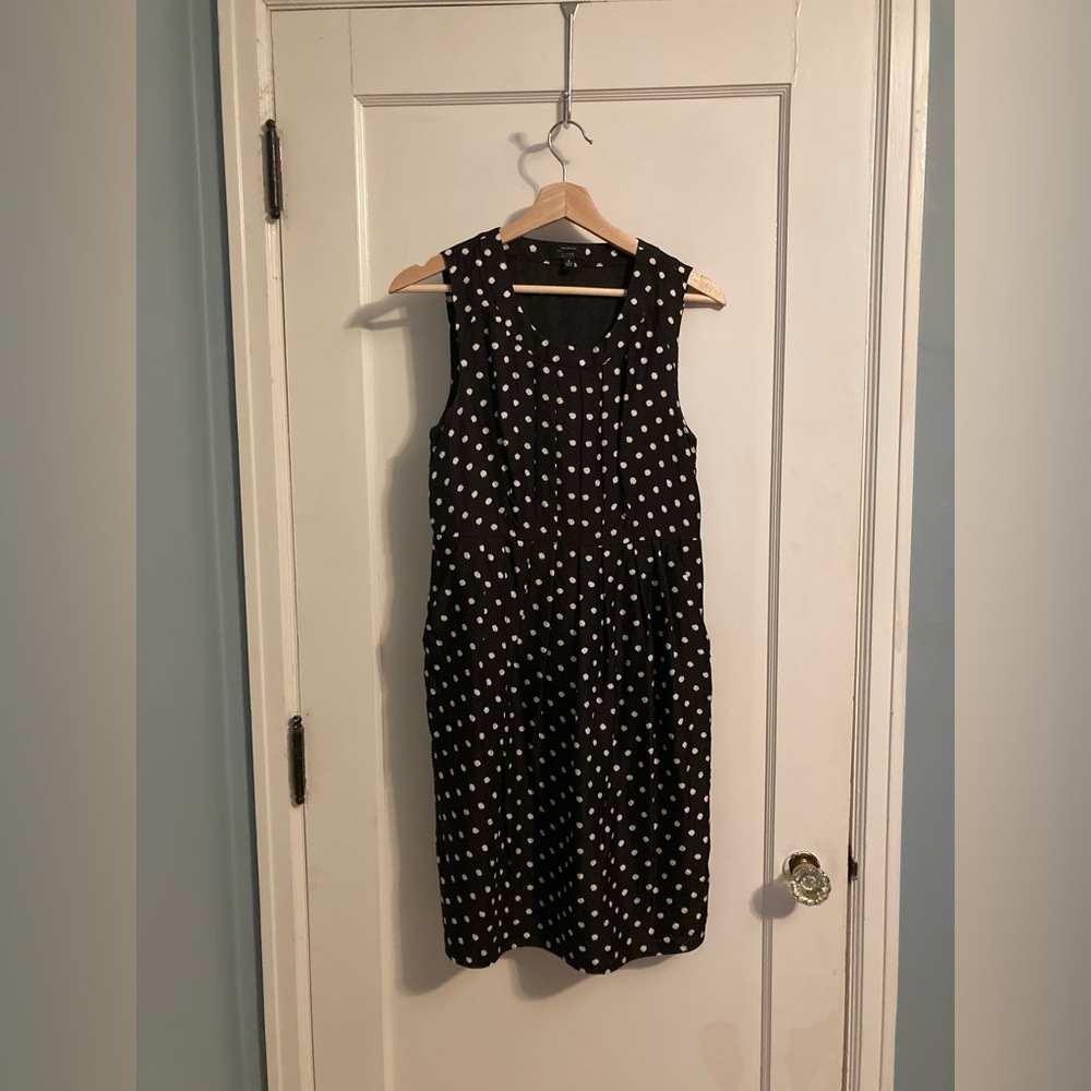 100% Silk polka dot dress with pockets, size 6, fully lined, Jacob brand